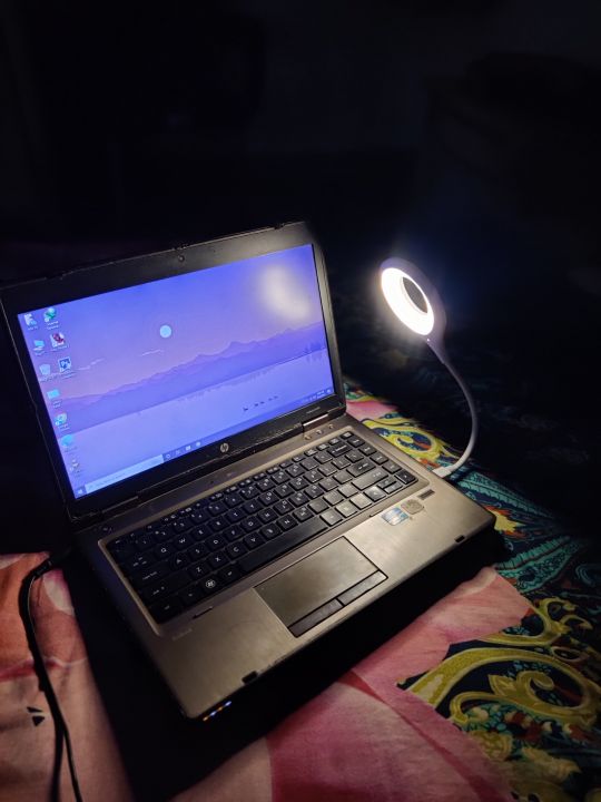 Smart%20USB%20Voice-Controlled%20LED%20Light%20USB-Powered%20and%20Voice-Controlled%20Voice%20Activated%20USB%20LED%20Light%20-%20Image%203