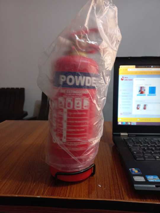 DCP%20FIRE%20EXTINGUISHER%201KG%20Mini/%20Small/%20Portable%20Fire%20Extinguisher%20-%201KG%20-%20DCP%20-%20Dry%20Chemical%20Powder%20-%20for%20Car,%20Vehicle,%20Home%20&%20Outdoor%20-%20Refillable%20-%20Free%20Holding%20Bracket%20-%20Image%203