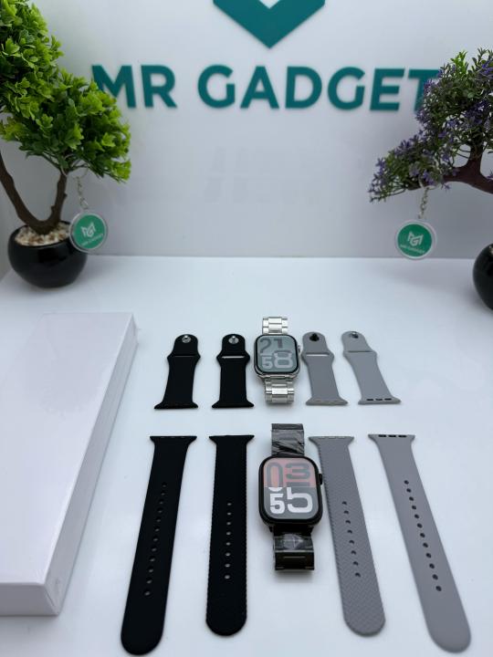 New Apple Series 10 Latest Model Smart watch With Apple Logo Premium Smart Watch For Men & Women  2 Silicone Strap plus  Rolex Chain Special Edition