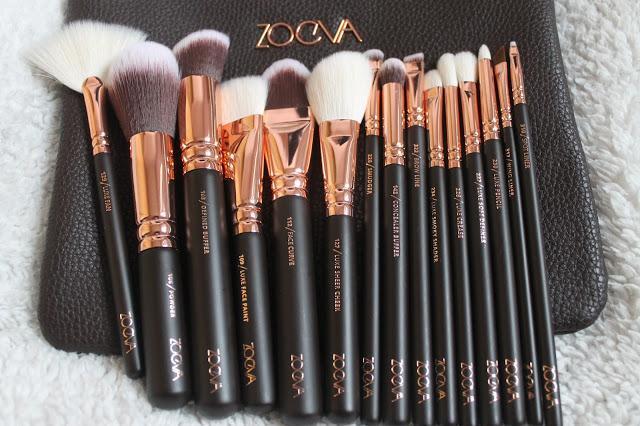 Zoeva 15 Pieces Makeup Brushes With Pouch