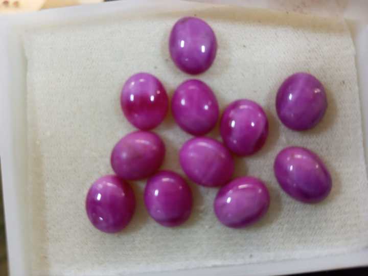 Star Ruby Stone 4 to 6 Ct weight
