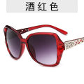 Women's Sunglasses with Diamonds ins to Make Big Face Thin-Looked Summer UV Protection Sunglasses Fashion Large Rim Sunglasses. 