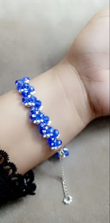 Dazzling%20Crystal%20Beaded%20Bracelets%20%E2%80%93%20Add%20a%20Sparkle%20to%20Your%20Style!%20-%20Image%202