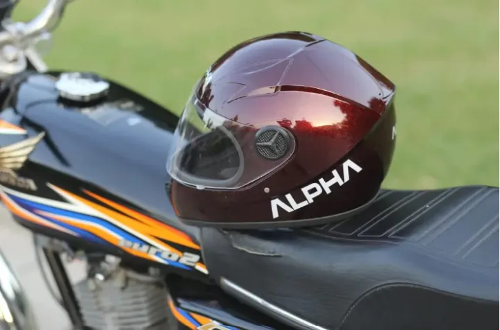 Alpha%20Helmet%20For%20Bike%20Comfortable%20Helmet%20For%20Bike%20Stylish%20Look%20-%20Image%203