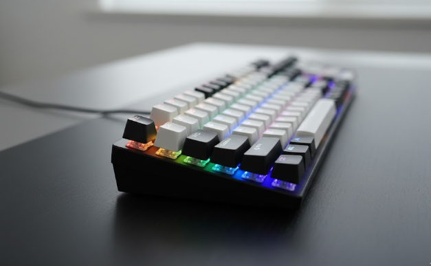 RGB%20Mechanical%20Gaming%20Keyboard%20%E2%80%93%20Blue%20Switches,%20Anti-Ghosting,%20USB%20Wired,%20Metal%20Panel,%20Multicolor%20Backlit%20(Full%20Size)%20-%20Image%203