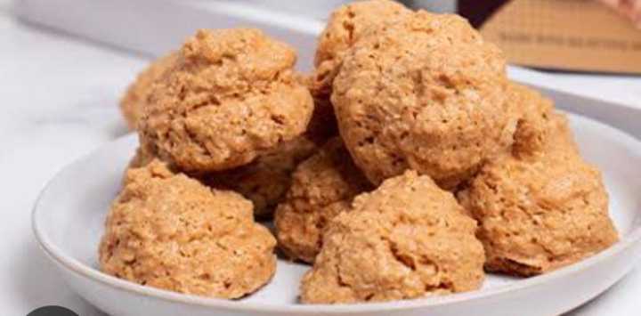 Bakery%20macarons%20coconut%20ball%20biscuits%20box%20,%20crispy%20and%20delicious,%20khopra%20biscuits,%2010%20pieces%20-%20Image%202