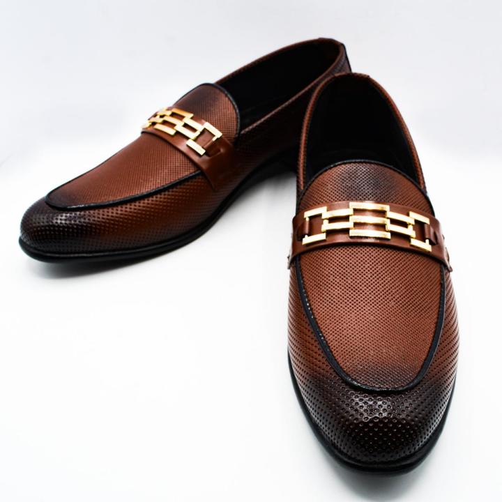 Blusters Dotted Textured Formal  Shoes 0 For Men