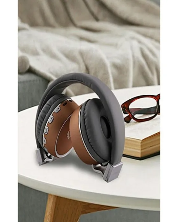 B-999%20Rich%20Sound%20Super%20Bass%20Quality%20Wireless%20Headphone%20Gold%20&%20Grey%20-%20Image%206
