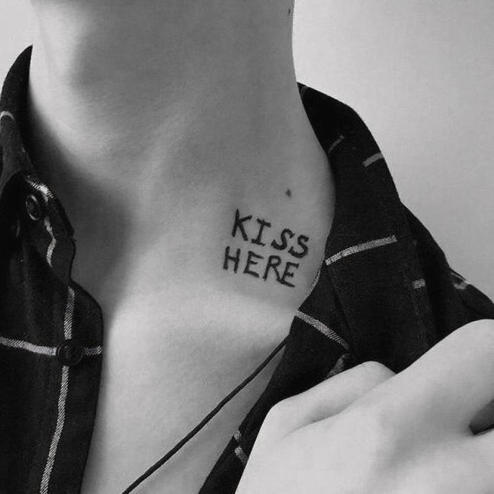 Lasting KISS HERE Letter Tattoo for Woman Man Neck Art Tattoo Sticker Temporary Tattoos Waterproof Tatuajes Temporales