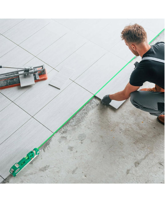 Professional%20Laser%20Level%20Line%20Tool%20%E2%80%93%20Multipurpose%20Leveler%20with%20Metric%20Ruler%20&%20Rechargeable%20Battery%20-%20Image%204