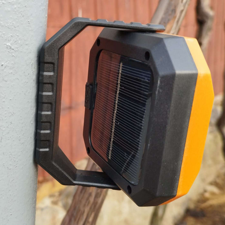 Solar%20Powered%2020W%20Camping%20Light%20-%20Image%204