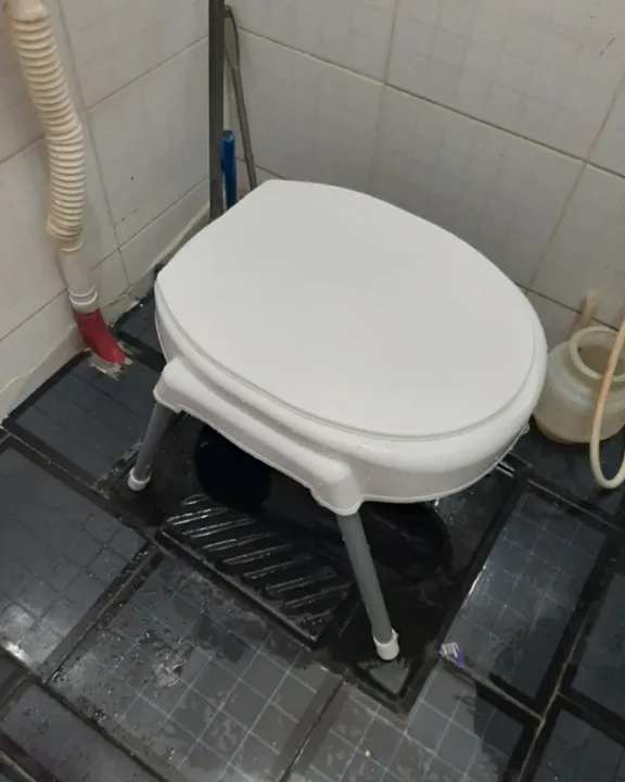 Medical%20Bedside%20Commode%20Chair%20Potty%20Chair%20For%20Elderly%20Pregnant%20Women%20Disabilities%20-%20Image%207