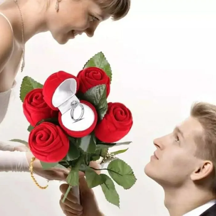 Red%20Rose%20Flower%20Ring%20Box%20-%20Image%204