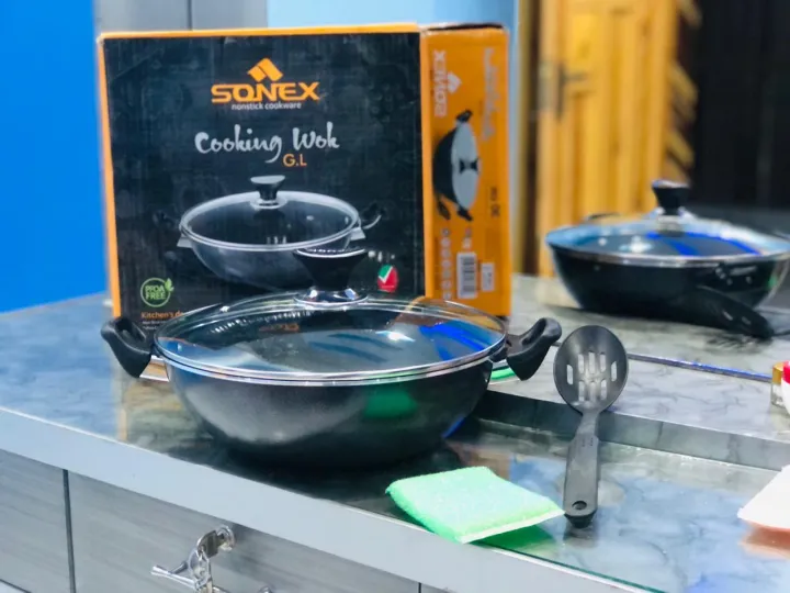Non%20Stick%20Cookware%20Wok%20With%20Lid%20-%20Karahi%2030%20cm%20(only%20karahi%20with%20lid%20)%20-%20Image%202