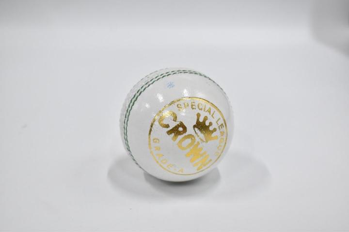 Crown%20Cricket%20Hard%20Ball%20-%20Image%208