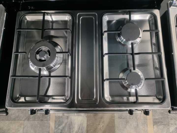 Indus%203%20Burner%20Gas%20Cooking%20Range%20With%20Baking%20Oven%20IG-330%20-%20Black%20-%20Image%203