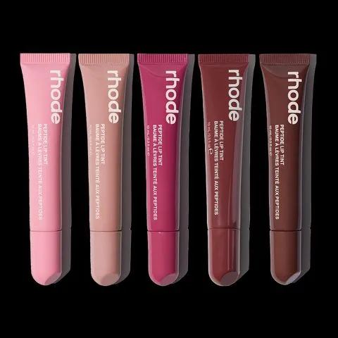 Rhode%20peptide%20Lip%20Tint%20Glossy/Moisturized%20lip%20tint%20in%20different%20shades%20-%20Image%2010