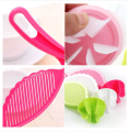 Random Color Plastic Kitchen Rice Bean Washer and Cleaner Colander Practical Plastic Sieve Strainer Kitchen Tool, Strainer With Handle For Rice, Beans, Fruits and Vegetables. 