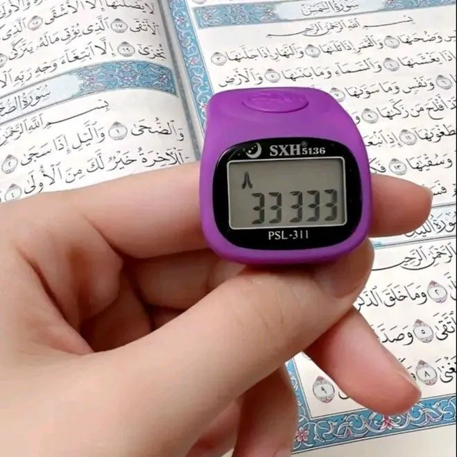 Digital%20Finger%20Tally%20Counter%208%20Channels%20Backlight%20Time%20Prayer%20Silicone%20Ring%20Tasbeeh%20Counter%20%7C%20ABS%20Plastic%20Tasbih%20With%20LED%20-%20Image%204