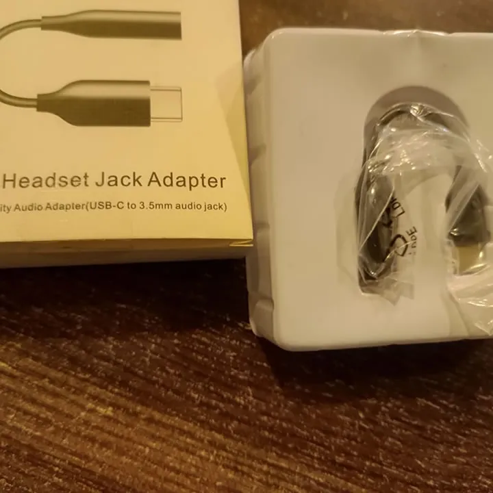 Type%20C%20Handsfree%20Connector%20for%20TypeC%20Samsung%20Audio%20Adapter%20(Premium%20Quality)%20-%20Image%205