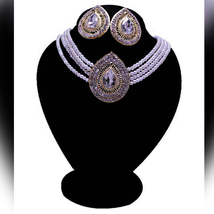 White%20Jewelry%20Set%20with%20Center%20Golden%20Stone%20-%20White%20-%20Image%202