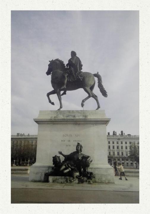 Paris%20Old%20Photo%20Print%20on%20Canvas%20Wall%20Decor%20Frame%20Home%20Decoration%20Gift%20-%20Image%202