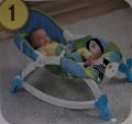 Fisher Price: NEW BORN TO TODDLER PORTABLE ROCKER (X8112). 