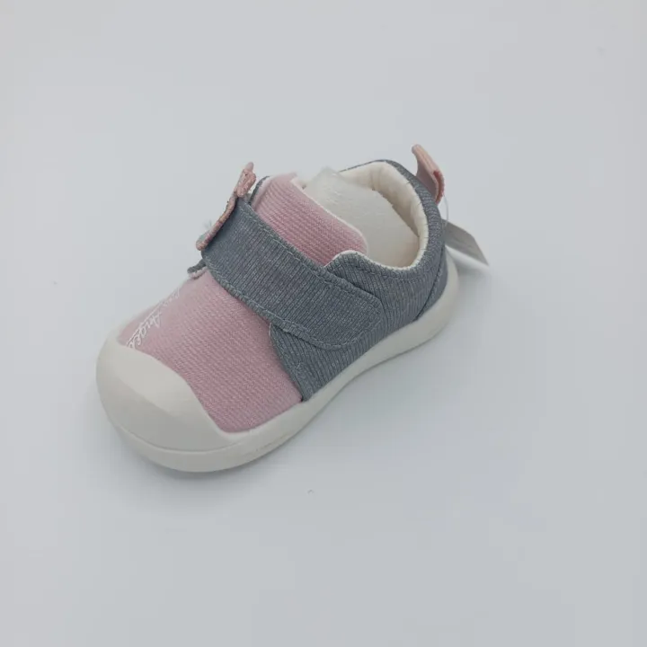 Kids%20Soft%20Walking%20Shoes%20%E2%80%93%20Cartoon%20Strap,%20Comfortable%20Baby%20Sneakers%20-%20Image%202