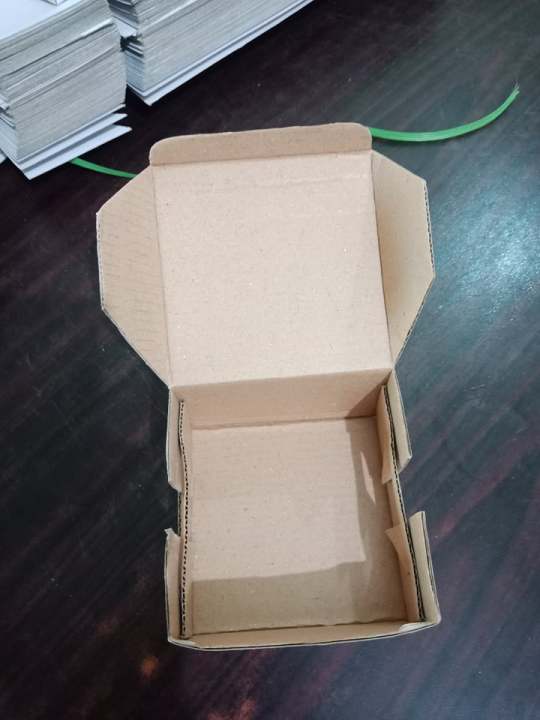 Bundle of 100 Cardboard Hard Mailer Boxes For Courier & Gift Packing