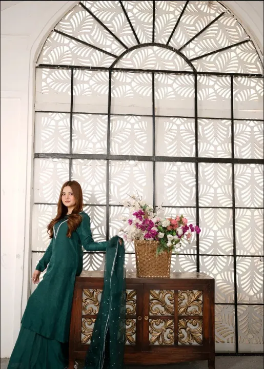 5%20Gaz%20SEA%20GREEN%20Unstitched%20silk%20%20Fabric%20for%20Women%20%7C%202-Piece%20Summer%20&%20Winter%20Collection%20%7C%20Fancy%20&%20Casual%20Dresses%20on%20Sale%20-%20Image%203