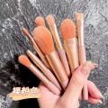 Makeup Brush Eight Marca Dragon Brush Cheek Is Red Brush Of A Complete Set Of Grooming Brush Hand Do Makeup Brush Portable Fur To Receive My Purse. 