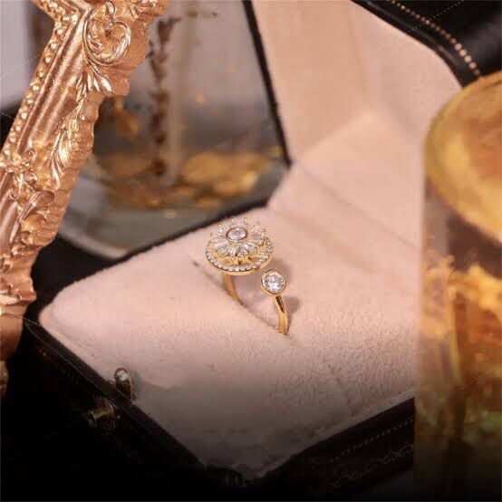 Spinning%20Zircon%20Sunflower%20Fidget%20Spinner%20Rings%20for%20Women%20Crystal%20Anxiety%20Rings%20Rotatable%20Rings%20Adjustable%20Calming%20Worry%20Ring%20-%20Image%202