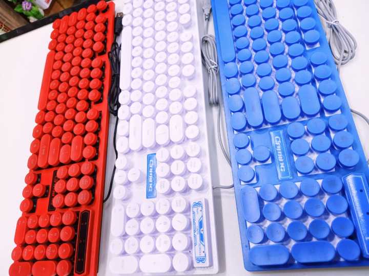 V8%20Round%20Keycaps%20Wired%20Keyboard%20Computer%20Desktop%20No%20Punch%20Design%20RED%20Only%20-%20Image%202