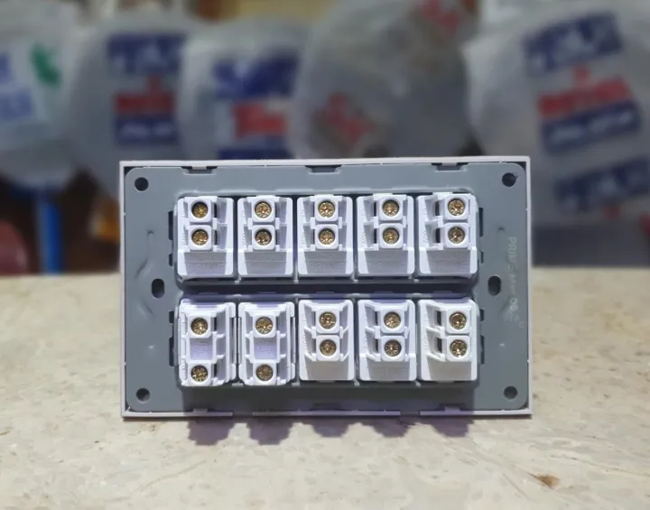 Prime%20Ms%20Gold%208%20Switches+2%20Sockets%20China%20Fitting%20Board%20(Metal%20Series)%20-%20Image%203