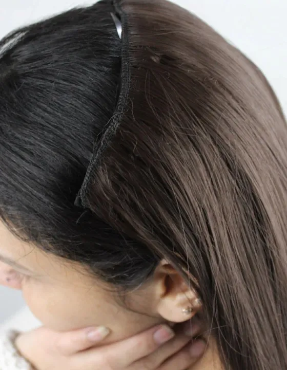 Easy%20Clip%20Hair%20Extension/Wig%20For%20Women%20-%20Strongly%20Attached,%20No%20Hair%20Fall%20-%203%20Colors%20Available%20-%20Premium%20Quality,%20Stylish%20Hair%20Accessory%20-%20Image%204