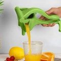 Manual Juicer Fruit Juice Squeezer Easy Manual Handheld Fruit Juicer. 