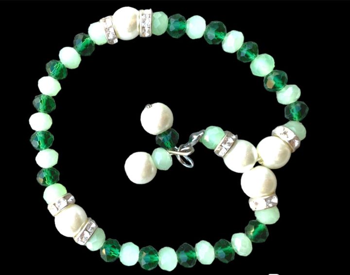 Wrist%20Tasbih%20Bracelet%20-%2033%20Beads%20Tasbih%20-%206mm%20Beads%20Tasbih%20-%20Beautiful%20Tassel%20-%20Hand%20Made%20-%20Image%204