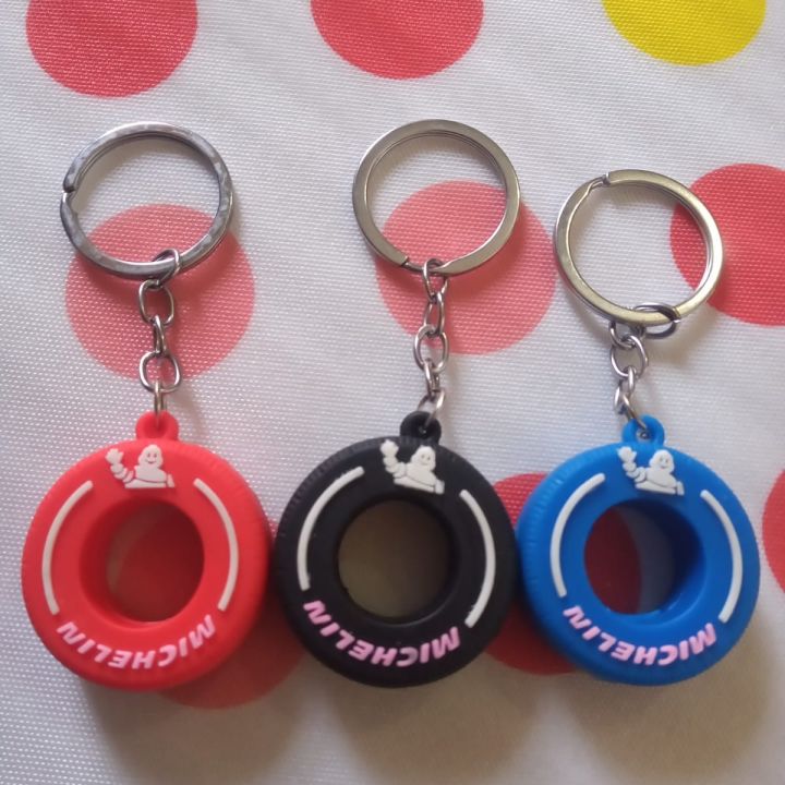 Pack Of 2 F1 Racing Tyre Key Chain,Wheel Tyre Auto Keychain,Mini Cute Tire Keyring,Soft Rubber