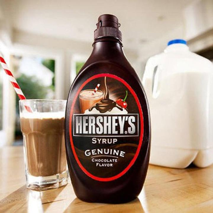 HERSHEYS CHOCOLATE SYRUP 680gm