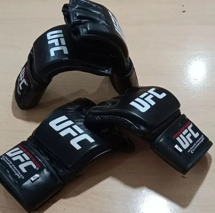Professional%20Ufc%20MMA%20boxing%20gloves%20for%20adult%20-%20Image%202