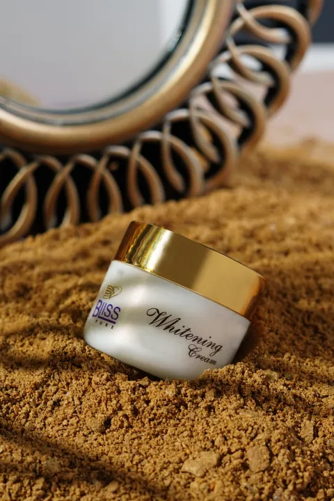 Bliss%20Pure%20Natural%20Skin%20Whitening%20Cream%20for%20face%20%20%7C%20Remove%20Dark%20Spots%20%7C%20Vitamin%20E,%20Vitamin%20C,%20Mineral%20Oil,%20Glycerin%20%20%7C%2030gm%20%7C%20Available%20at%20Bliss%20Pure%20-%20Image%208