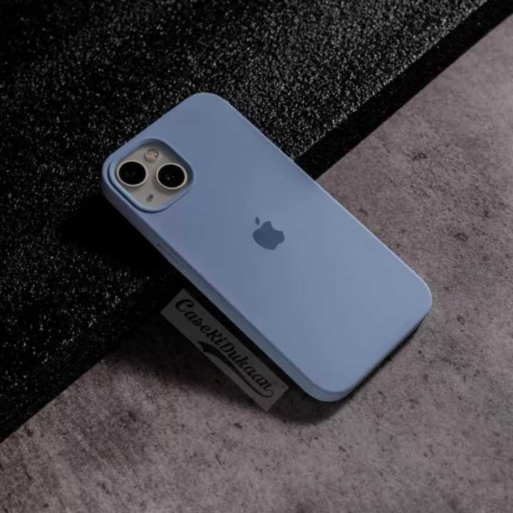 Iphone%2014%20Official%20Silicone%20Cases%20/%20Covers%20Designed%20For%20Apple%20iPhone%20Silicone%20Cases%20-%20Image%204