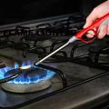 Steel Gas Lighter for Stove with Adjustable Flame, 1pc gas refilable lighter. 