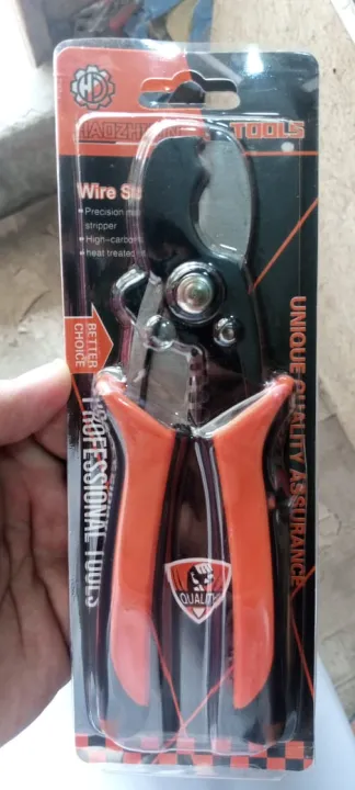 Multi-Functional%20Cable%20Wire%20Strippers:%20Crimping,%20Peeling,%20and%20Cutting%20Pliers%20with%20Insulation%20Removal%20Capability%20-%20A%20Must-Have%20Addition%20to%20Your%20Hand%20Tool%20Collection%20-%20Image%202