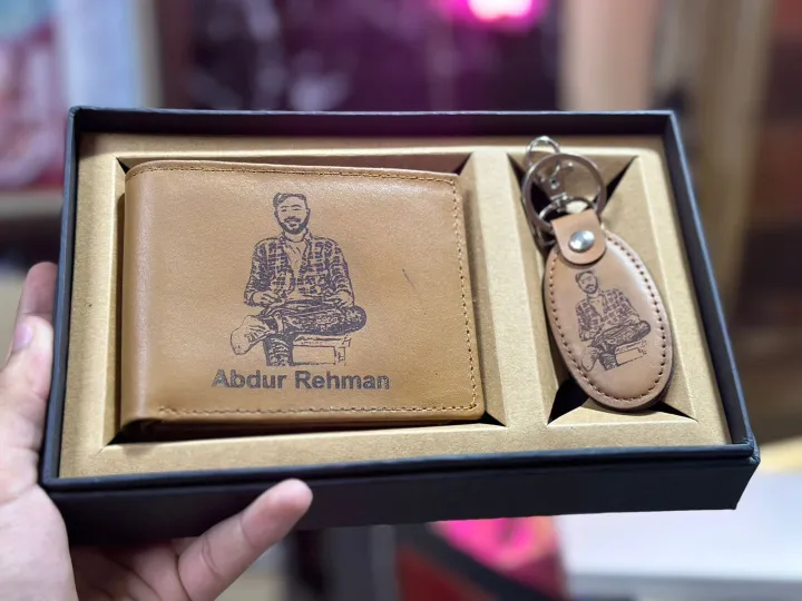 Picture%20Wallet%20%7C%20Customized%20Name%20And%20Picture%20Engraved%20Wallet%20And%20Keychain%20With%20Box%20%7C%20Customized%20Picture%20Wallet%20With%20Keychain%20-%20Image%202