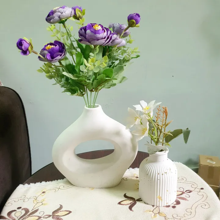 Donut%20Vase%202Pcs%20%20Set%20-%20Home%20Decoration%20Items%20-%20Home%20Decor-%20Vases%20-%20Flower%20Vase%20-%20Room%20Decoration%20-%20JangoMango%20Store%20-%20Image%204