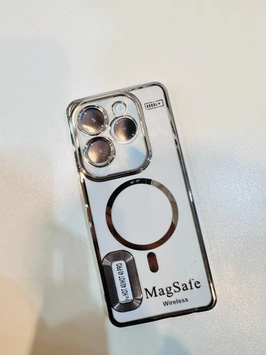 Infinix%20Hot%2040%20Pro%20Back%20Cover%20Luxury%206D%20Plating%20Soft%20Case%20-%20MAG%20Safe%20Design%20-%20Infinix%20Hot%2040%20Pro%20Back%20Cover%20-%20Image%205