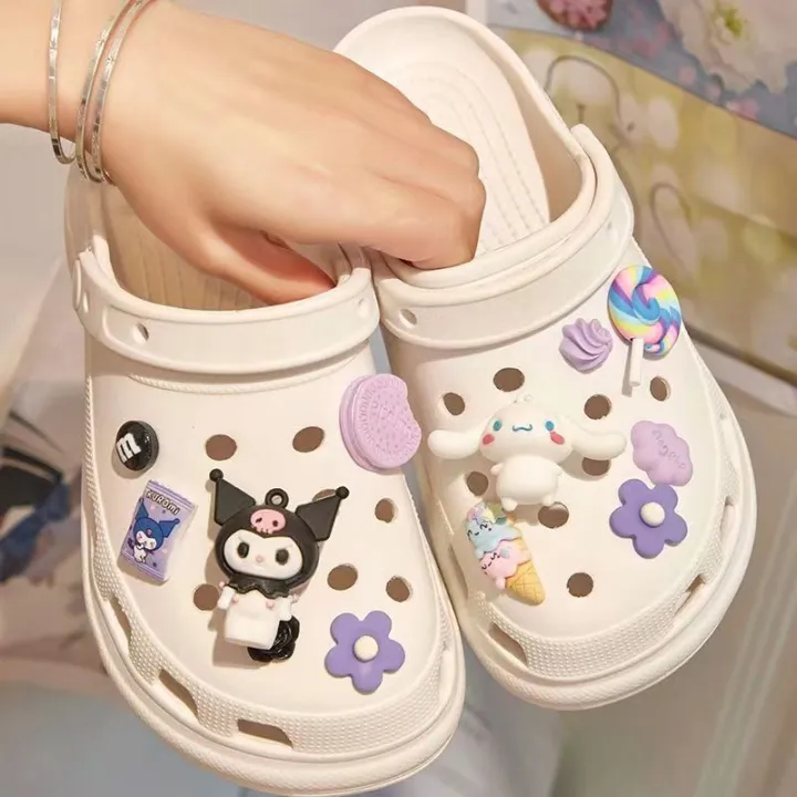 Croc%20Shoes%20Shoe%20Charms%20Kuromi%20Cinnamoroll%20Decoration%20diy%203D%20Shoe%20Buckle%20Creative%20Slippers%20for%20Women%20Outdoor%20Shoe%20Surface%20Shoe%20Flower%20-%20Image%206