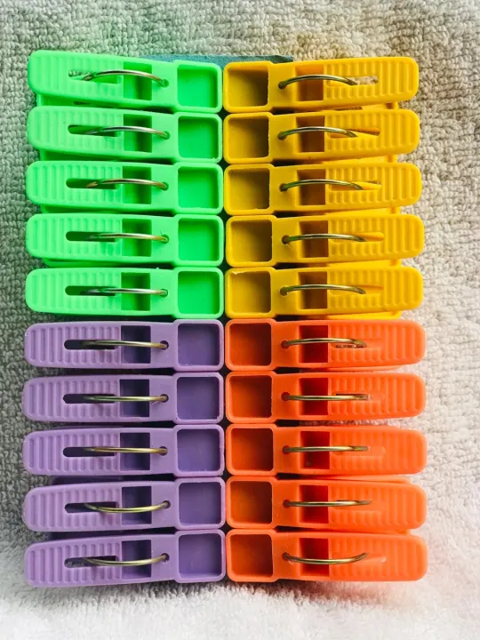 Pack%20of%2020%20-%20Random%20Color%20Plastic%20Mini%20Cloth%20Clips,%20Clothes%20Pegs/Chimti,%20Plastic%20Cloth%20Hanging%20Clips%20-%20Image%202