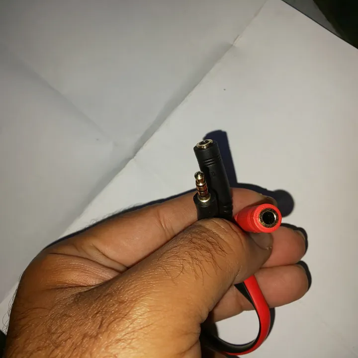 4pole%203.5mm%20headphone%5CMic%20ADAPTER%20-%20Image%205